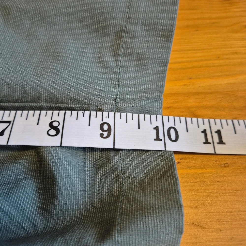 TravisMathew Mens Sage Green Performance Golf Shorts Size 34‎ Stretch Textured